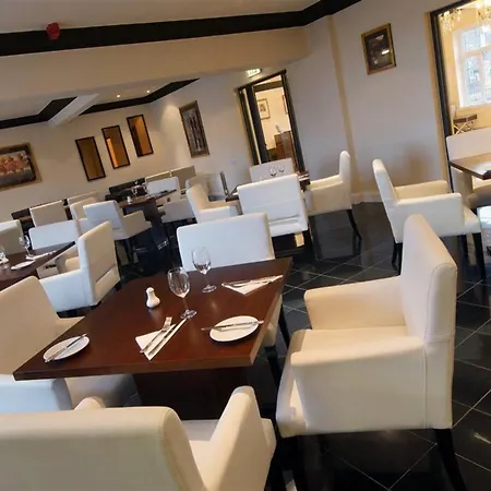 Hotel Oyo The Baltimore 3*