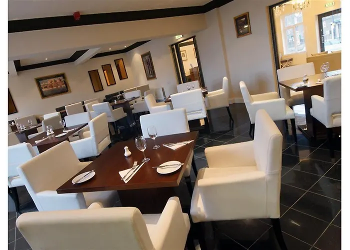 מלון Oyo The Baltimore 3*