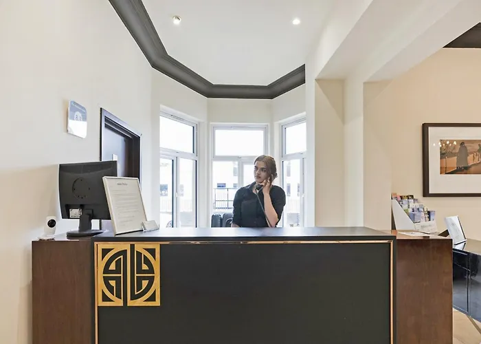 Oyo The Baltimore 酒店