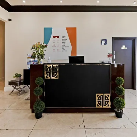 Oyo The Baltimore Отель Мидлсбро