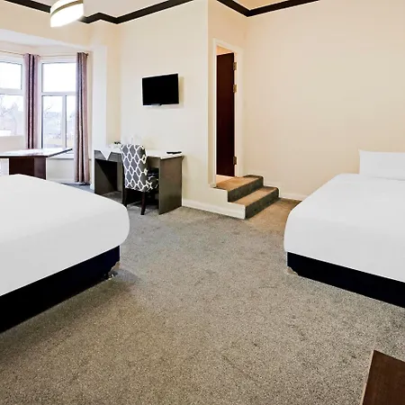 Oyo The Baltimore Отель