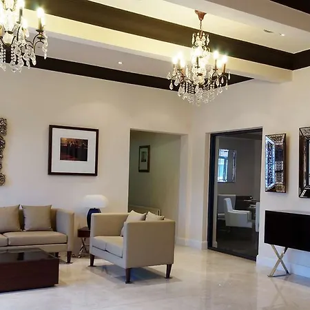 Oyo The Baltimore Отель Мидлсбро