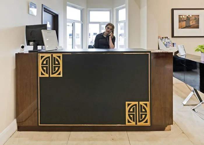 Ξενοδοχείο Oyo The Baltimore 3*